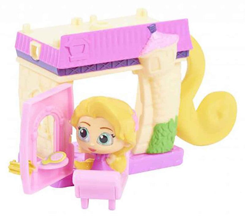 Disney Doorables Mini Playset Rapunzel’s Creative Corner having fun