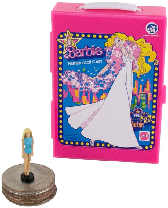 Giochi Preziosi World's Smallest – Mini Playset De La Casa De Malibu De Barbie, Incluye Casa Mini, Figura Aleatoria Barbie O Ken, Pegatinas Y Barandillas, A Partir De 6 Años